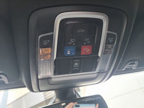 Used 2024 RAM 2500 Laramie w/ Sport Appearance Package image 16