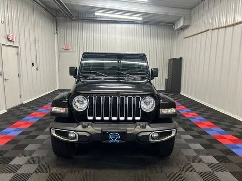 Used 2023 Jeep Wrangler Unlimited Sahara AWD/4WD image 8