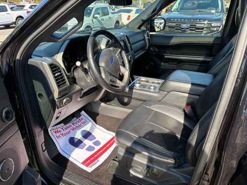Used 2021 Ford Expedition Max XLT image 13