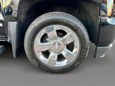 Used 2017 Chevrolet Silverado 1500 LTZ Z71 w/ LTZ Plus Package image 23