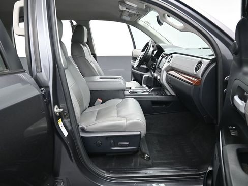 Used 2017 Toyota Tundra Limited AWD/4WD image 31
