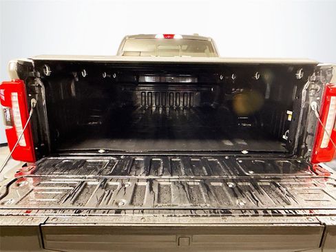 Used 2023 Ford F250 Lariat w/ Lariat Ultimate Package image 21