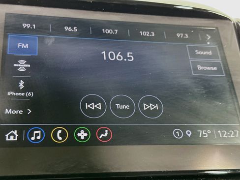 Used 2023 Chevrolet Traverse LT FWD image 21