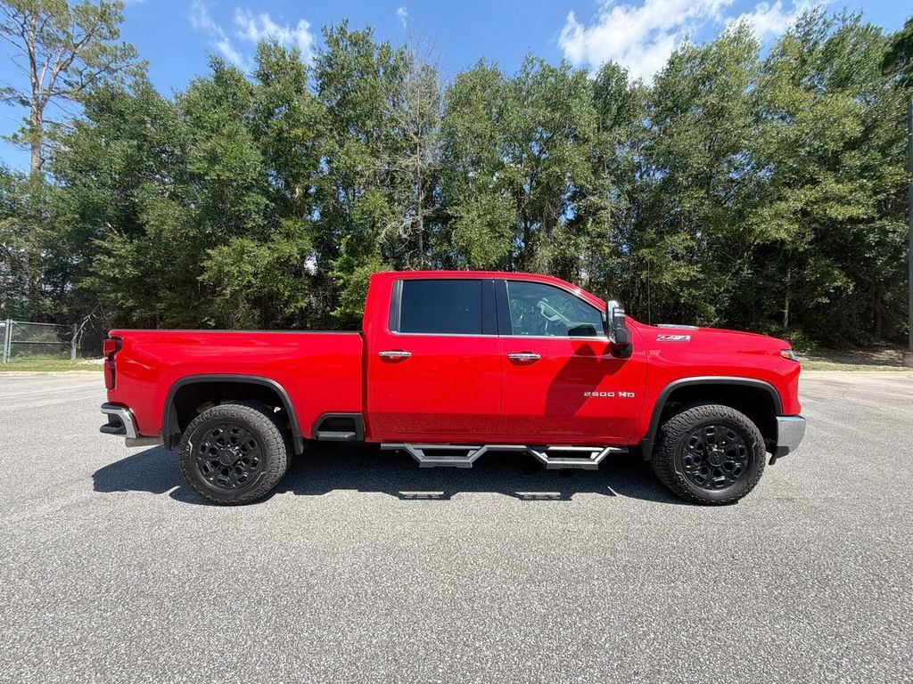 Used 2024 Chevrolet Silverado 2500 LTZ w/ LTZ Plus Package AWD/4WD image 3