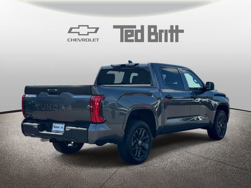 Used 2025 Toyota Tundra SR w/ SR Tow Package AWD/4WD image 4