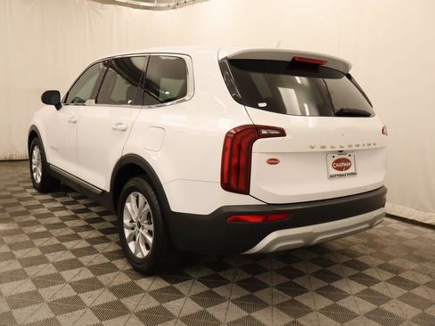 Used 2022 Kia Telluride LX FWD image 3