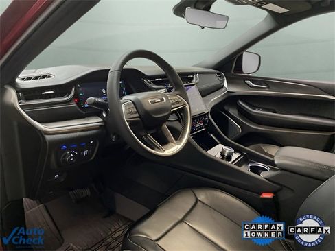 Used 2025 Jeep Grand Cherokee Limited 4xe image 16