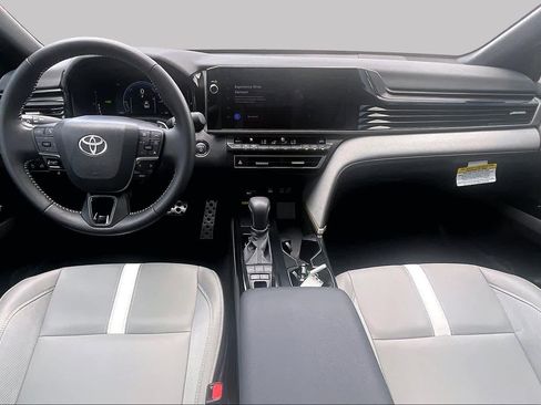 Used 2025 Toyota Camry SE w/ Multimedia Upgrade Package FWD image 15