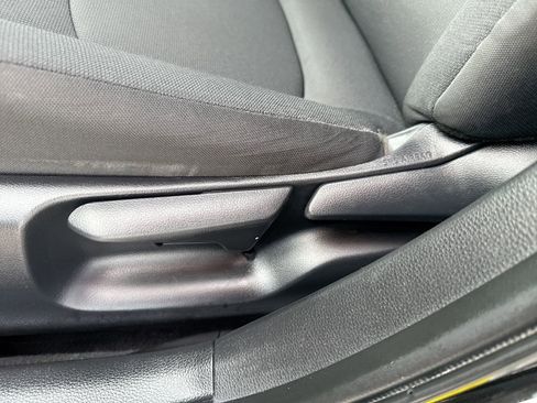 Certified 2022 Toyota Corolla LE image 14