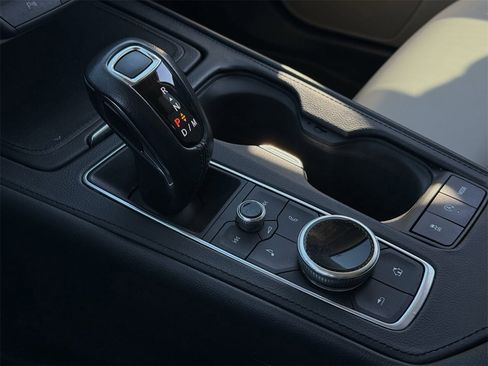 Used 2019 Cadillac XT4 Luxury image 19