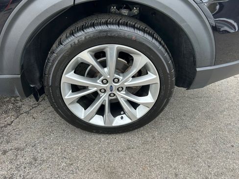 Used 2021 Ford Explorer Platinum w/ Equipment Group 601A AWD/4WD image 11