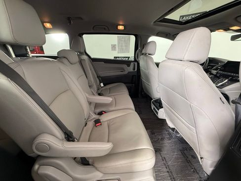 Used 2023 Honda Odyssey EX-L image 16