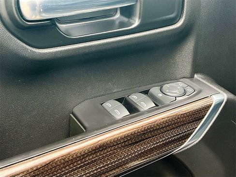 Used 2020 Chevrolet Silverado 1500 LT w/ All-Star Edition image 17