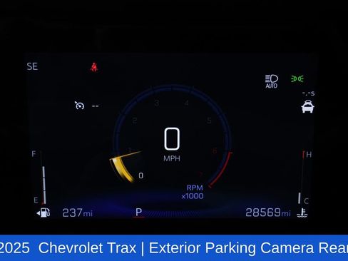 Used 2025 Chevrolet Trax LT image 11