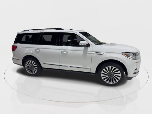 Used 2020 Lincoln Navigator Reserve w/ Equipment Group 208A Reserve image 13