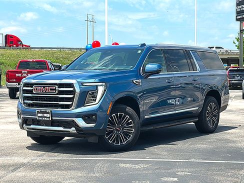 New 2026 GMC Yukon XL Elevation AWD/4WD image 2