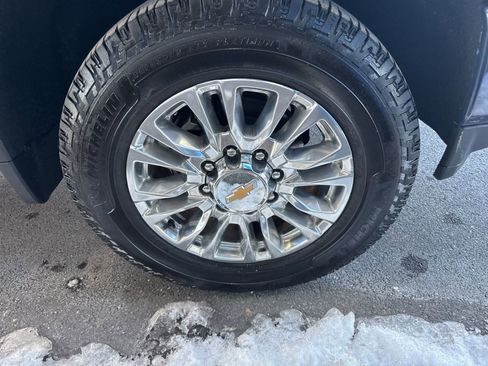 Used 2022 Chevrolet Silverado 3500 High Country image 12