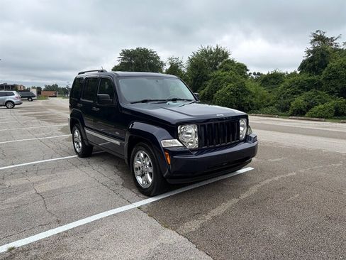 Used 2012 Jeep Liberty Sport AWD/4WD image 7