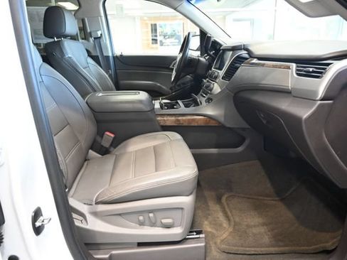 Used 2016 GMC Yukon Denali w/ Open Road Package AWD/4WD image 9