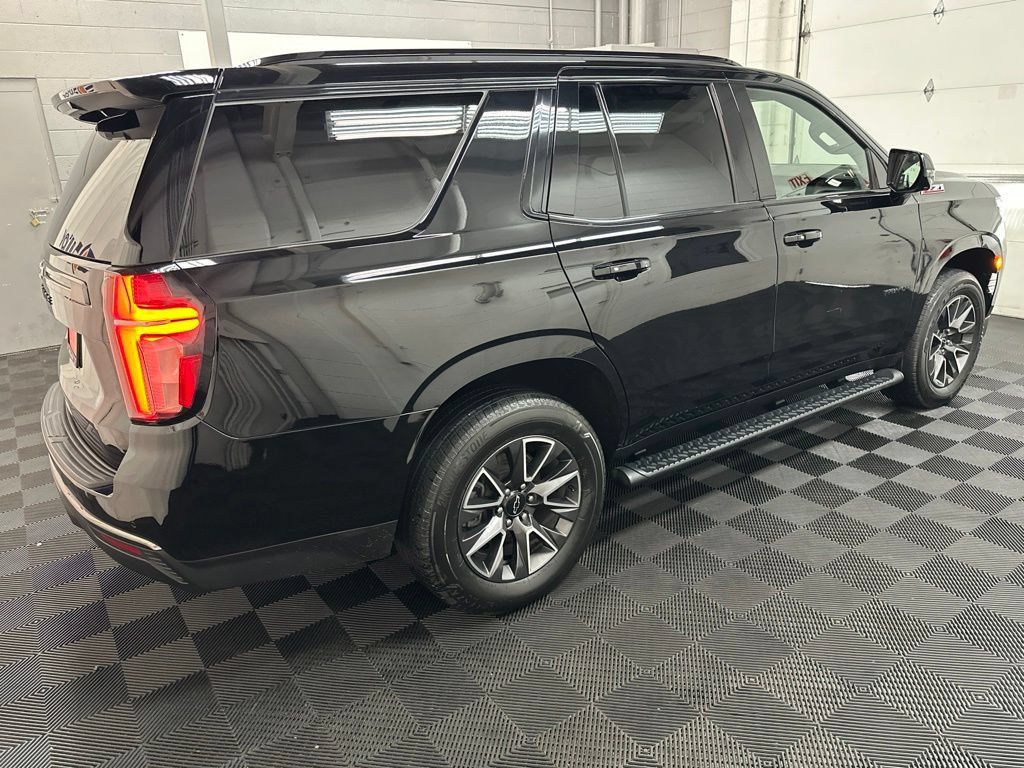 Used 2021 Chevrolet Tahoe Z71 w/ Luxury Package AWD/4WD image 10