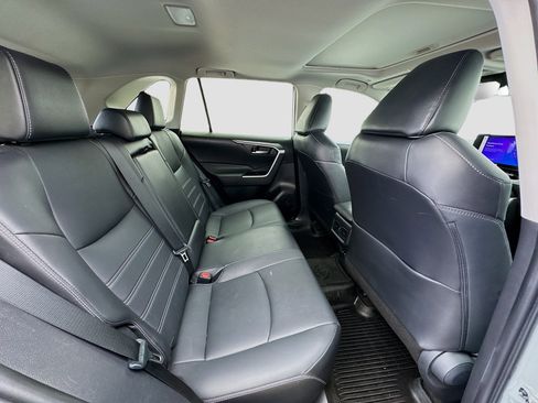 Used 2023 Toyota RAV4 XLE Premium FWD image 19
