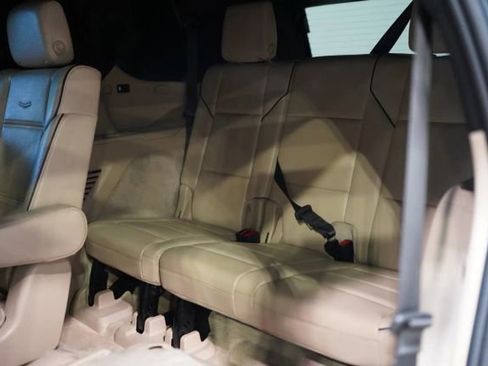 Used 2021 Cadillac Escalade Premium Luxury w/ Performance Package AWD/4WD image 30