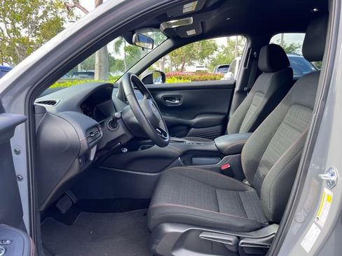 Used 2025 Honda HR-V Sport image 6