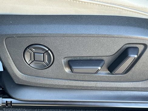 Used 2022 Audi Q3 2.0T Premium w/ Convenience Package image 20