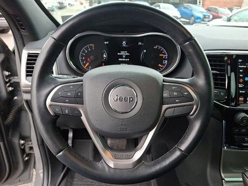 Used 2021 Jeep Grand Cherokee Laredo X image 23