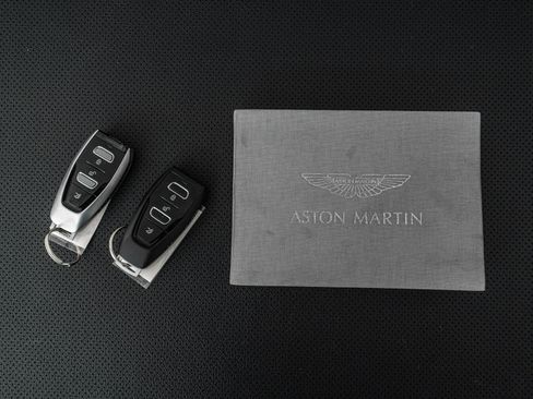 Used 2021 Aston Martin DBX AWD/4WD image 21