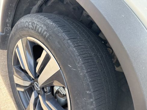 Certified 2023 Nissan Rogue SL image 4