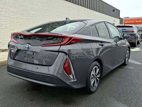 Used 2019 Toyota Prius Prime Advanced w/ Carpet Mat Package image 6