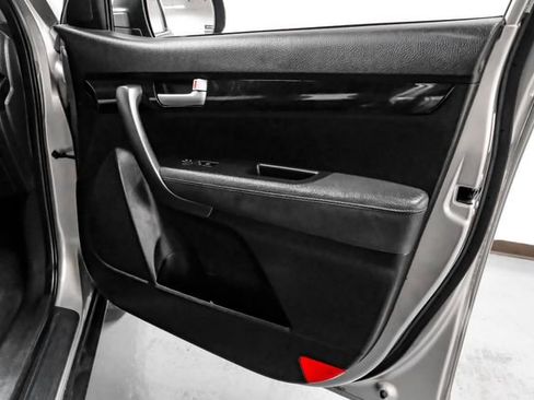 Used 2015 Kia Sorento EX image 51