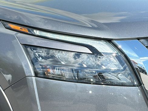 Certified 2024 Nissan Pathfinder SV AWD/4WD image 4