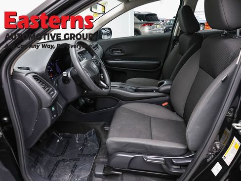 Used 2021 Honda HR-V LX image 13
