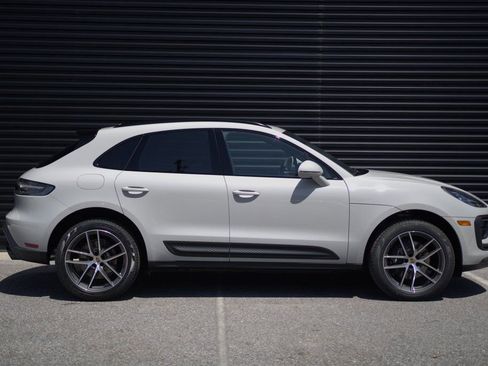 Certified 2025 Porsche Macan Turbo image 11