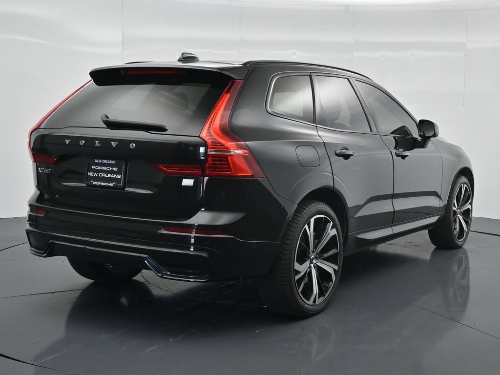 Used 2022 Volvo XC60 T8 R-Design w/ Advanced Package AWD/4WD image 7