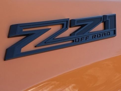 Used 2022 Chevrolet Silverado 1500 LT Trail Boss w/ LT Trail Boss Premium Package image 18