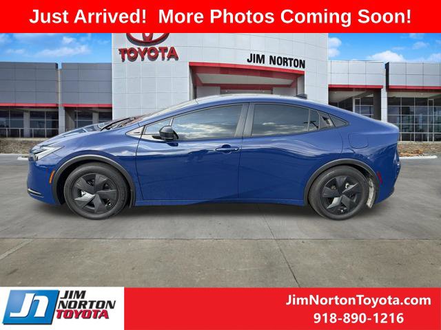 Used 2026 Toyota Prius Plug-In Hybrid FWD image 4