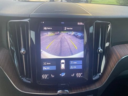 Used 2019 Volvo XC60 T6 Momentum w/ Multimedia Package AWD/4WD image 20