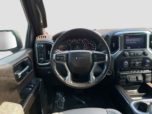 Used 2022 Chevrolet Silverado 1500 RST w/ Convenience Package II AWD/4WD image 19