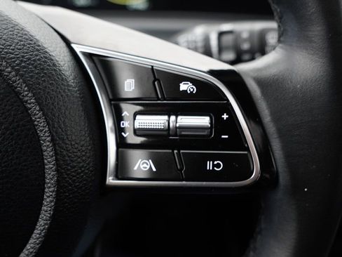 Certified 2024 Kia Seltos EX image 32