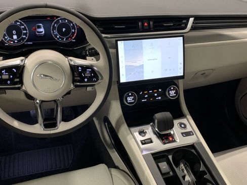 New 2026 Jaguar F-PACE R-Dynamic S image 5