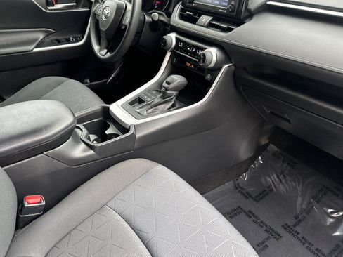 Certified 2021 Toyota RAV4 XLE AWD/4WD image 16