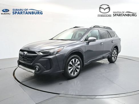 Used 2023 Subaru Outback Touring AWD/4WD image 3