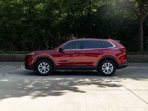 Used 2024 Honda CR-V LX image 6