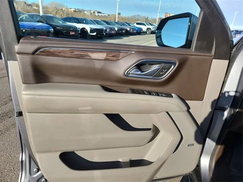 Certified 2021 Chevrolet Suburban LT w/ Rear Media and Nav Package image 22