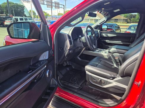 Used 2020 Ford Expedition XLT AWD/4WD image 5