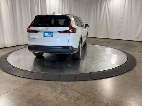 Used 2025 Honda CR-V EX image 9