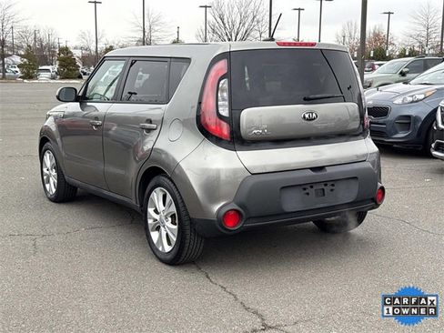 Used 2015 Kia Soul + image 4